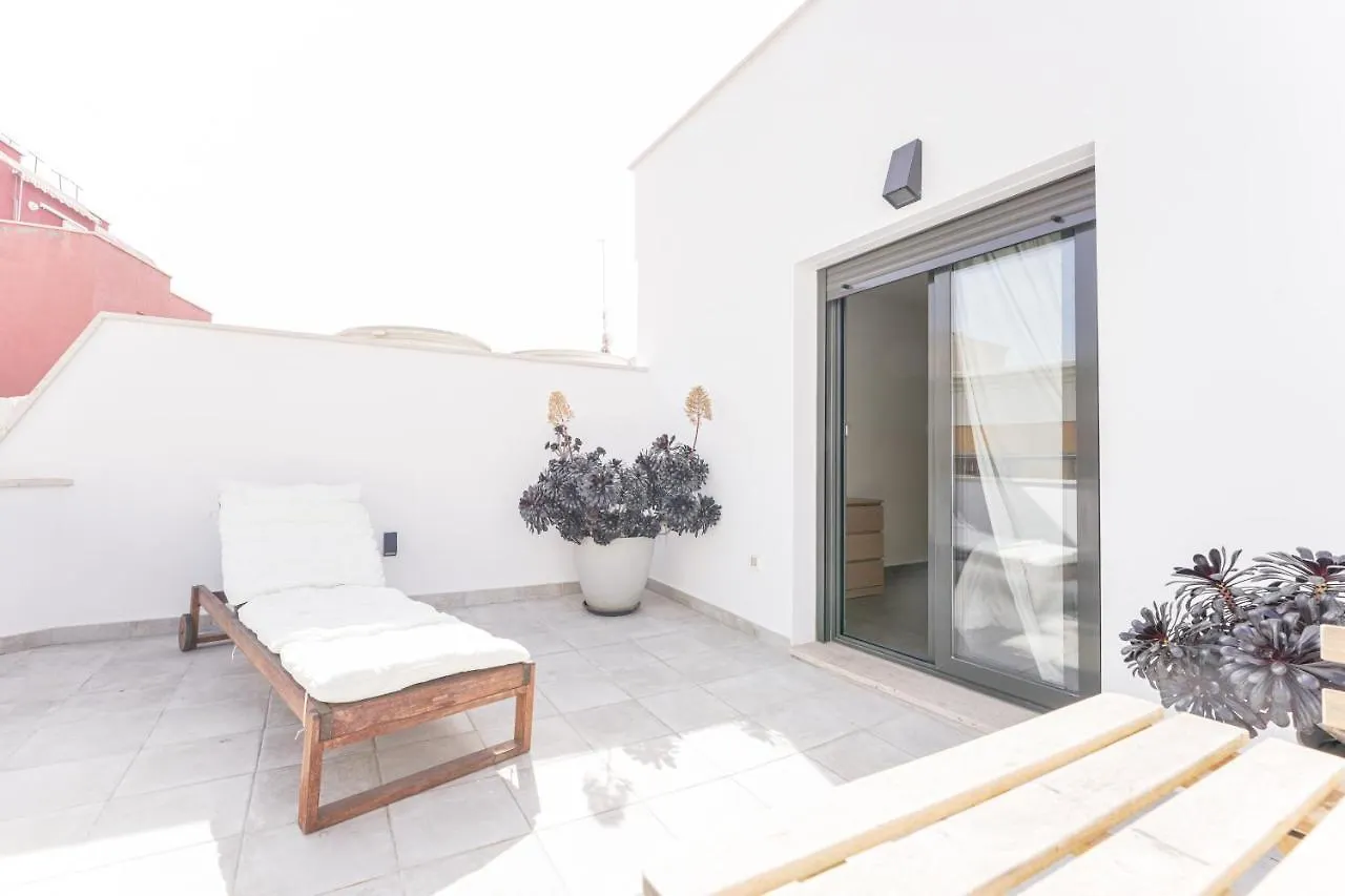 Apartment Moott Homes Suites Casa De Los Leones Apto 2 Almeria