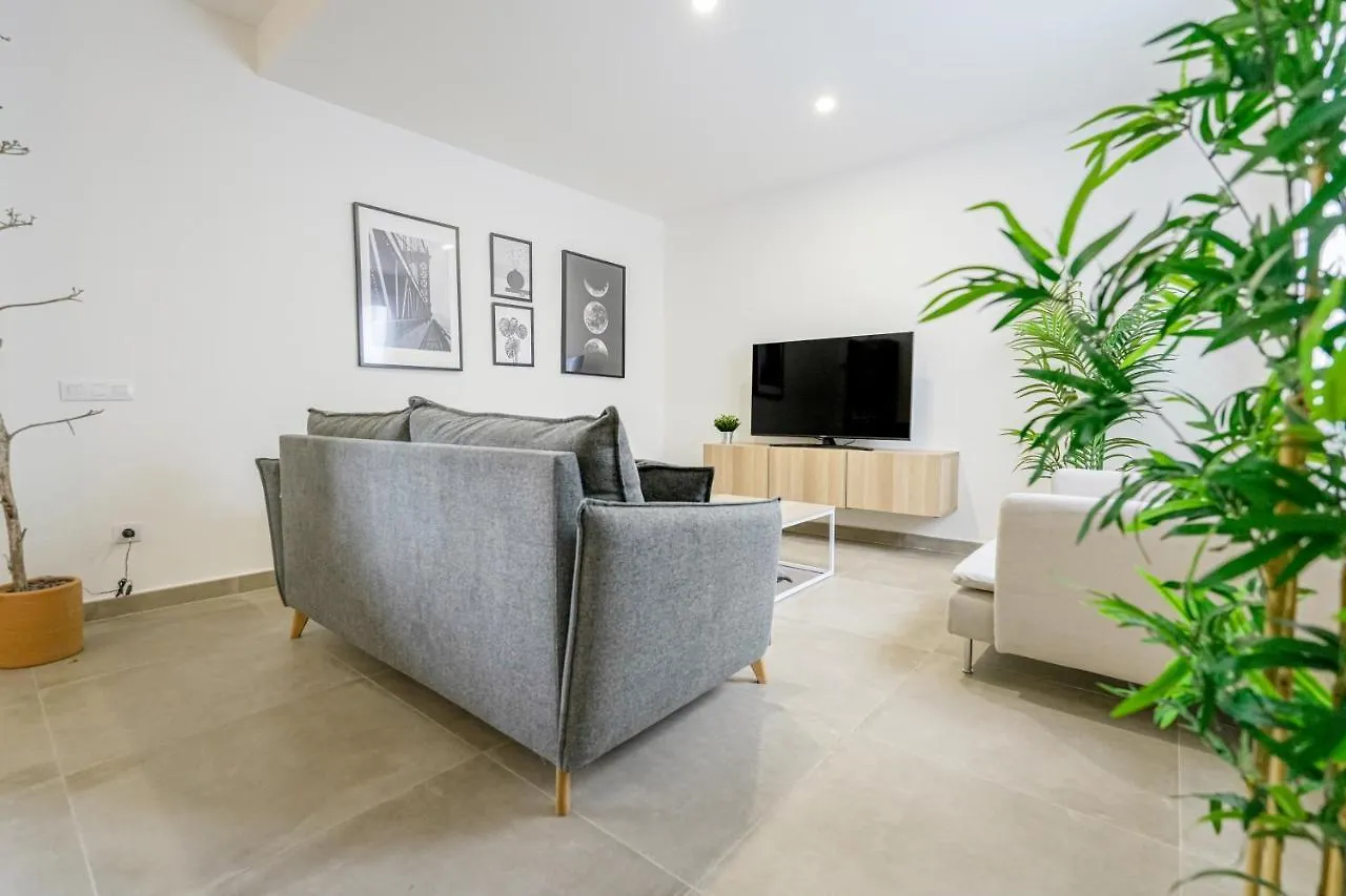 Apartment Moott Homes Suites Casa De Los Leones Apto 2 Almeria Spain